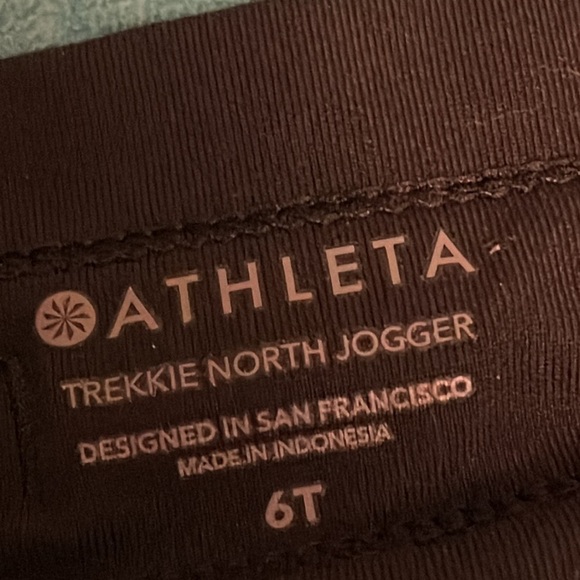 ATHLETA TREKKIE NORTH JOGGER women’s size 6T black, 3 zipper pockets tie waist - Picture 5 of 15